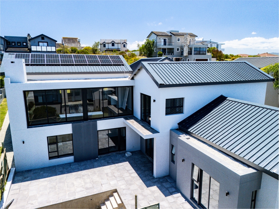 5 Bedroom Property for Sale in Pezula Golf Estate Western Cape